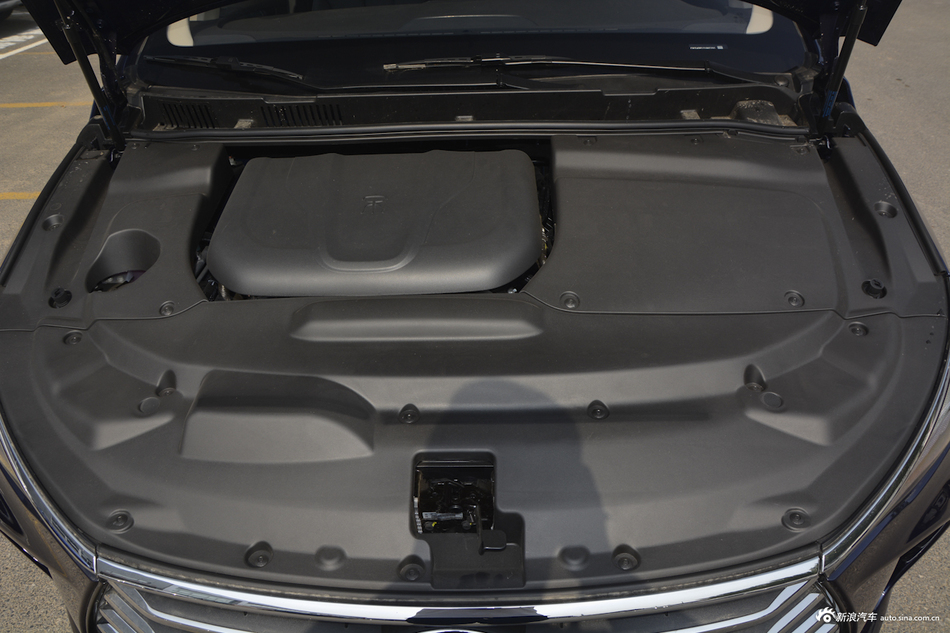 2017款比亚迪宋MAX 1.5T自动智联豪华型7座 