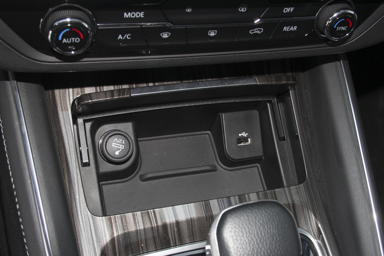 2017上汽大通D90 2.0T自动四驱天狼星