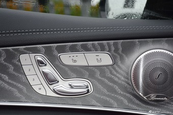 2021款奔驰E级改款 E 300 L 运动豪华型 
