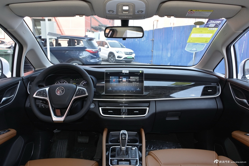 2019款比亚迪宋MAX 1.5T自动智联睿进型6座国VI