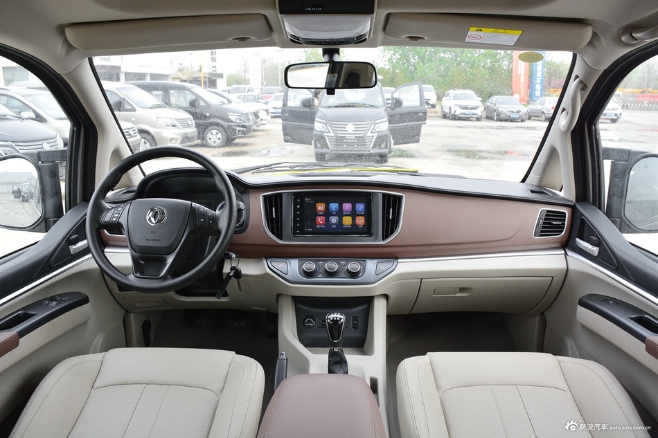  2020款菱智M5L 1.6L手动7座豪华型