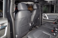 2024款北京BJ40 2.0T 城市猎人荣耀版