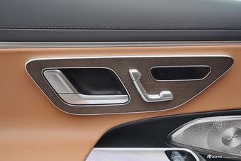 2025款奔驰E级改款 E 300 L 豪华型