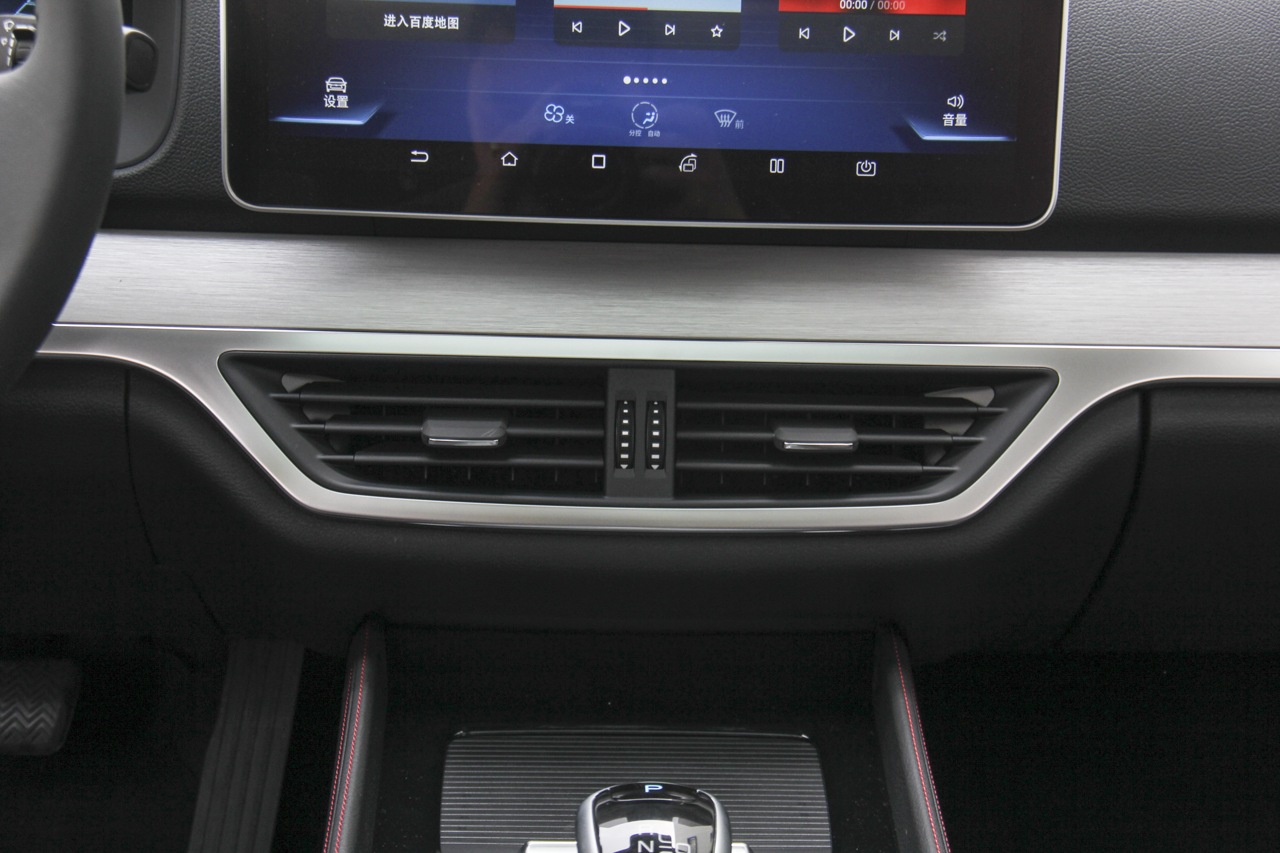 2019款比亚迪唐EV600D 四驱智联创领版 