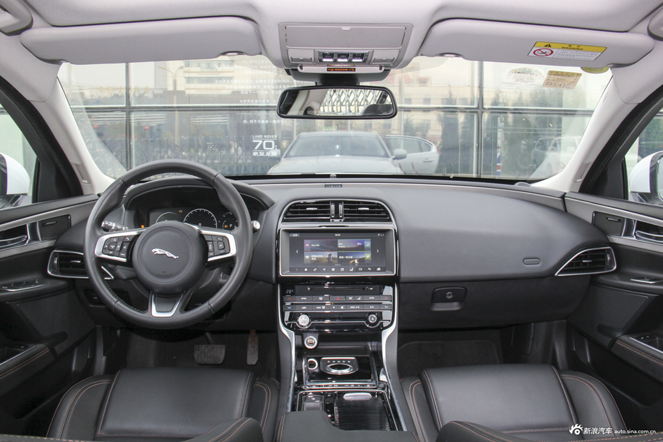 2018款捷豹XEL 2.0T自动250PS奢华版