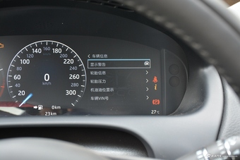 2018款捷豹XJL 3.0L自动SC两驱典雅商务版 