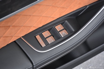 2022款奥迪A8L Horch创始人版 经典型