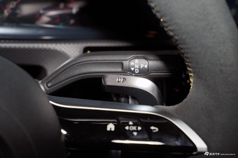 2024款AMG A 45 S 4MATIC+ 魔焰绿特别版