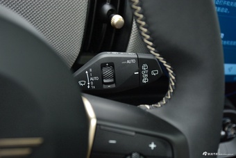 2025款MINI 2.0T COOPER S 艺术家 五门版