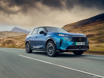 2024款标致E-3008 GT 英国版