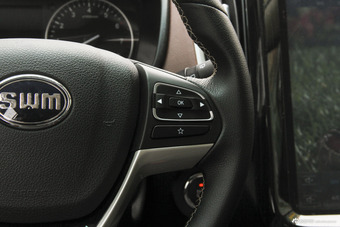 2018款斯威X7 1.5T手动尊贵型7座