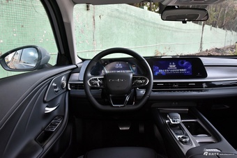 2025款艾瑞泽8 1.6T DCT卓越版