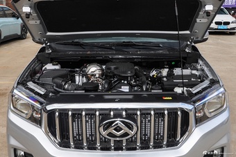 2017款上汽MAXUS T60 2.8T柴油手动两驱低底盘舒适型大双排国IV图片