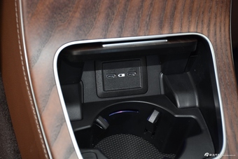 2021款奔驰E级 E 300 L 尊贵型