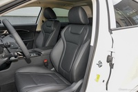 2022款奔腾B70 2.0T 自动驭享型