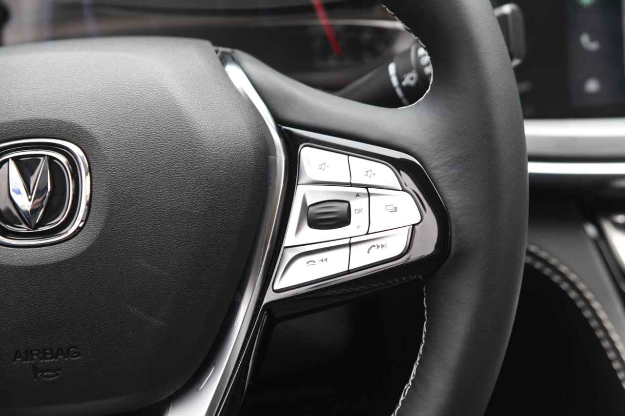 2019款长安CS85 COUPE 2.0T自动动版国V