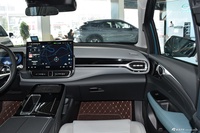 2023款AION V Plus 70 智享七座版 三元锂