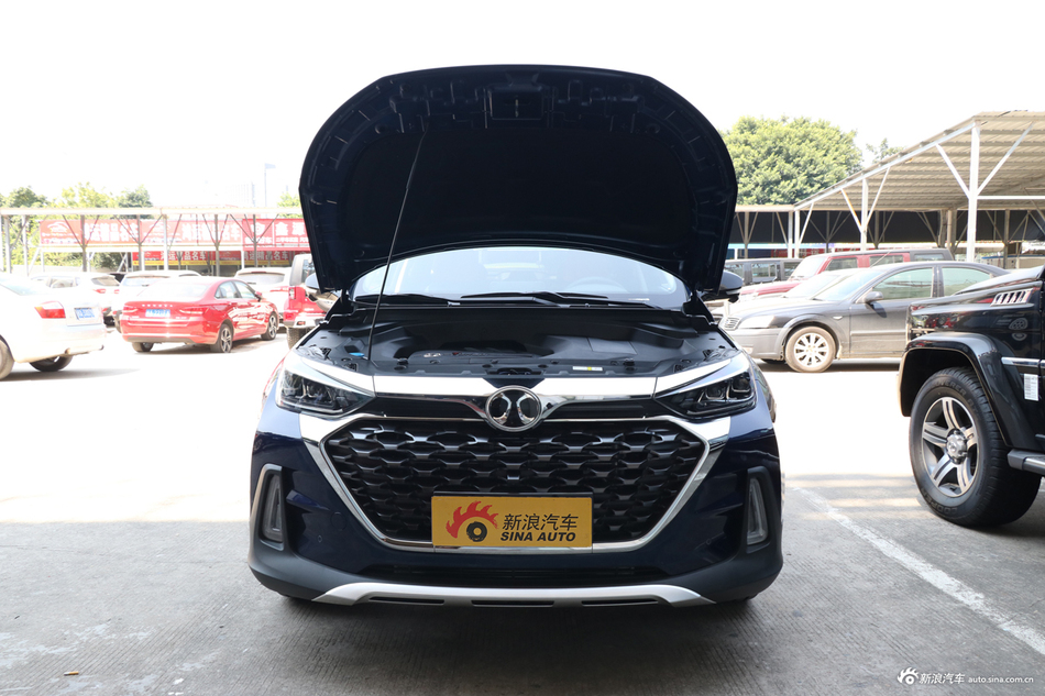 2018款北汽绅宝智行1.5T自动智领版