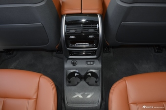 2019款宝马X7 xDrive40i 行政型M运动套装