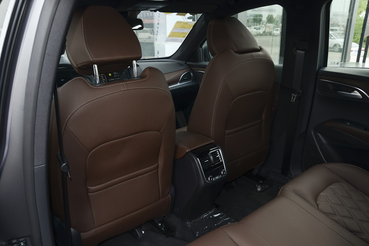 2018款宝沃BX7 2.0T自动TS四驱旗舰型