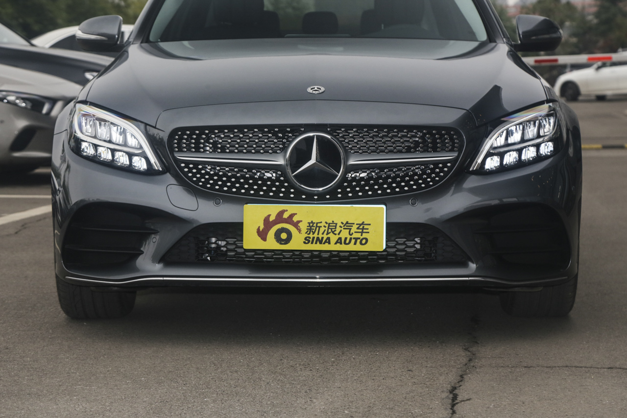 2020款奔驰C级C 260L 1.5T自动运动版