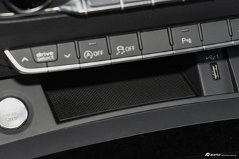 2024款奥迪Q5L 40 TFSI 时尚动感型
