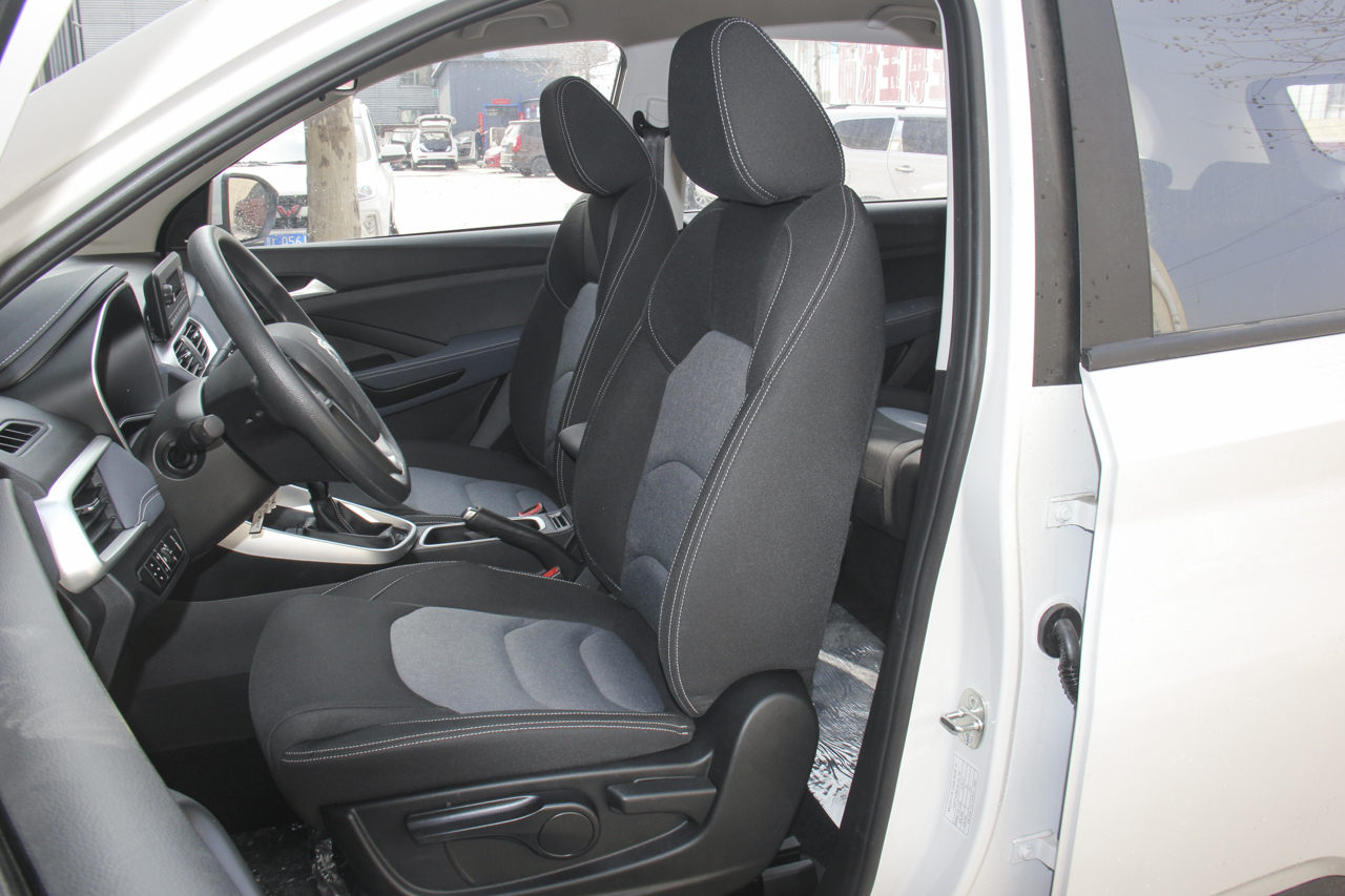 2019款宝骏530 1.5T自动精英型国V