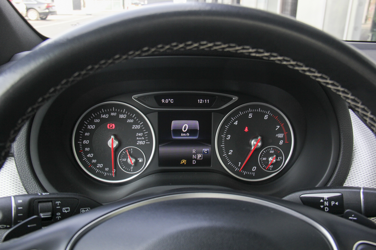 2019款奔驰B级B200 1.6T自动时尚型