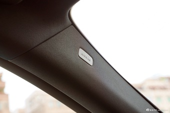 2025款奔驰E级改款 E 300 L 豪华型