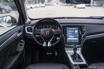 2019款荣威RX5 2.0T 30T自动Ali两驱智联网铂金版