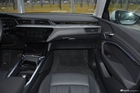  2019款奥迪e-tron 55 quattro 时尚型
