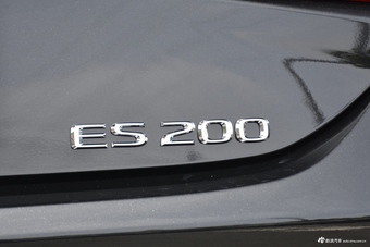 2021款雷克萨斯ES200 卓越版