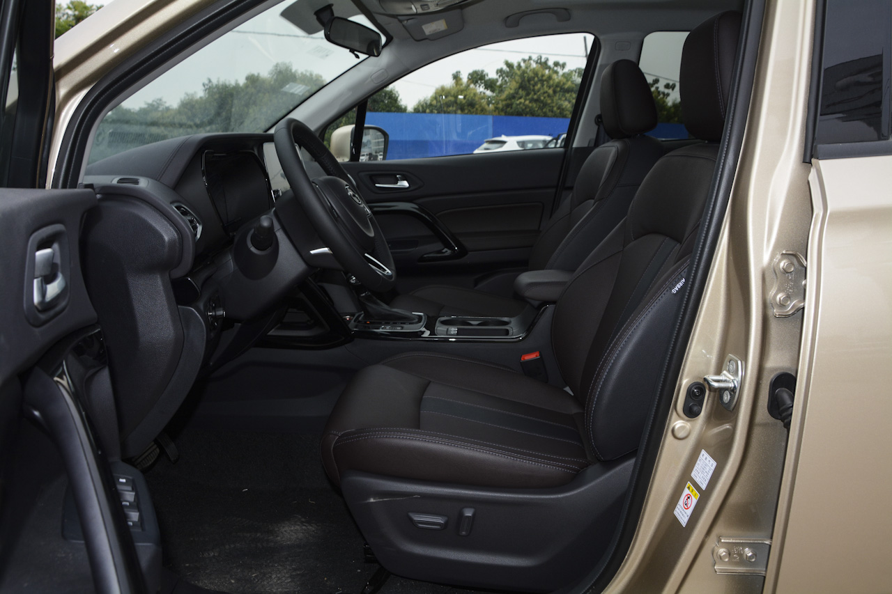 2018款传祺GS4 1.5T自动两驱豪华智联版235T