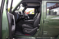 2019款北京BJ40 PLUS 2.0T 自动四驱城市猎人版尊享型