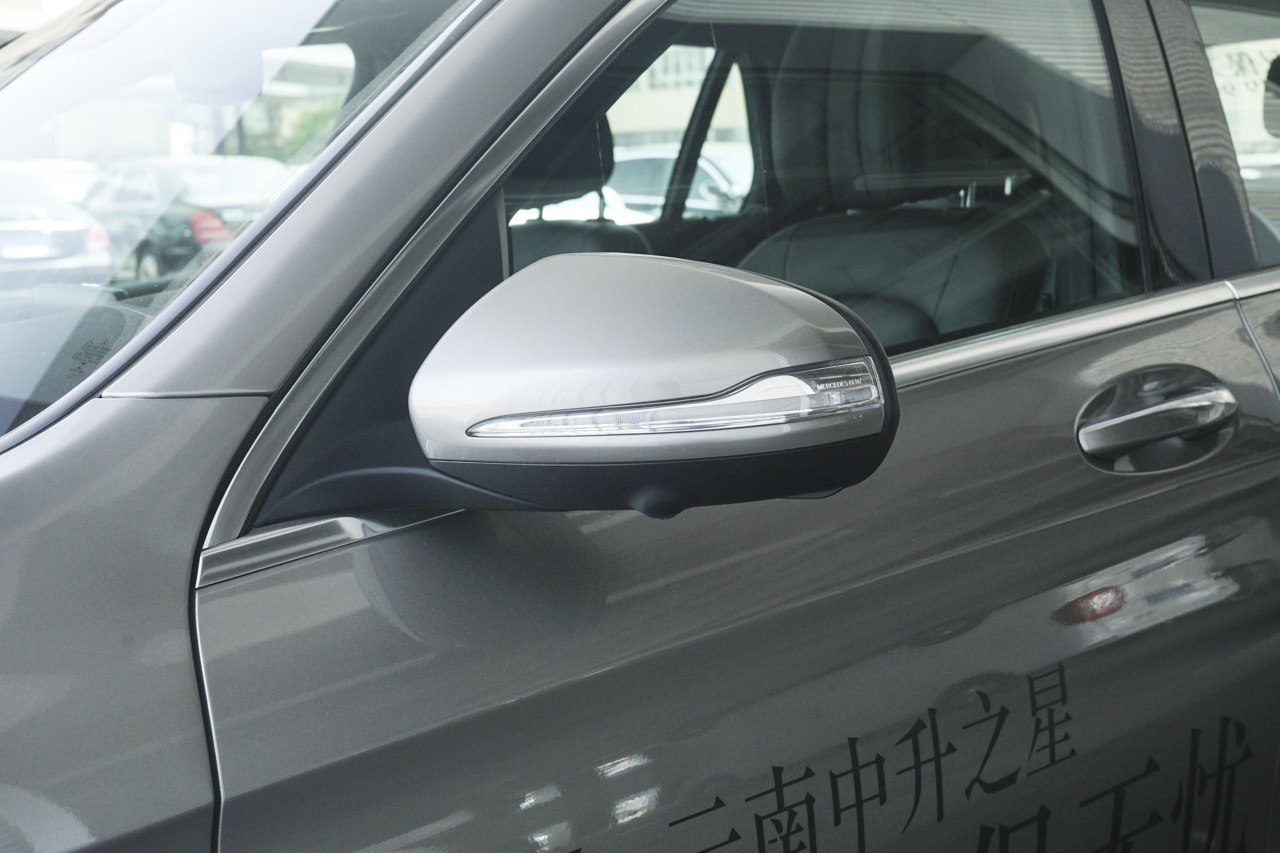 2019款奔驰GLC 2.0T自动260 L 4MATIC豪华型