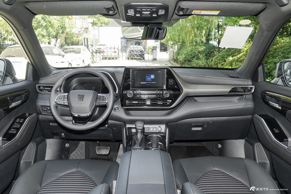 2022款皇冠陆放 2.0T 劲享版