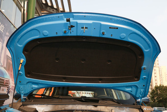 2019款荣威RX5 2.0T 30T自动Ali两驱智联网铂金版