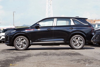 2024款红旗HS3 2.0T 可为版