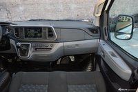 2024款上汽大通MAXUS V80 傲运通 6MT 短轴中顶127Ps 5/6座