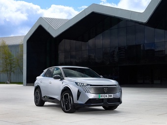 2024款标致E-3008 GT 英国版