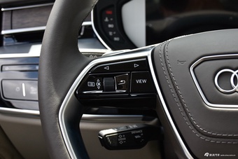 2025款奥迪A8L 55 TFSI quattro 旗舰型