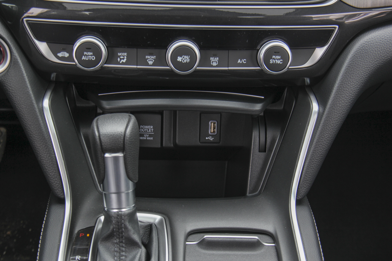 2019款INSPIRE 1.5T自动260TURBO 典雅版 国VI 