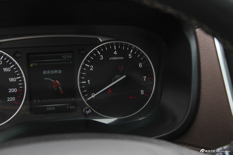 2018款斯威X7 1.5T手动尊贵型7座