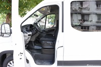 2024款新途V90 智捷 2.0T 自动短轴中顶后单胎5/6座