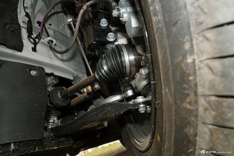 2026款格瑞维亚 2.5L混动 尊贵PLUS四驱版