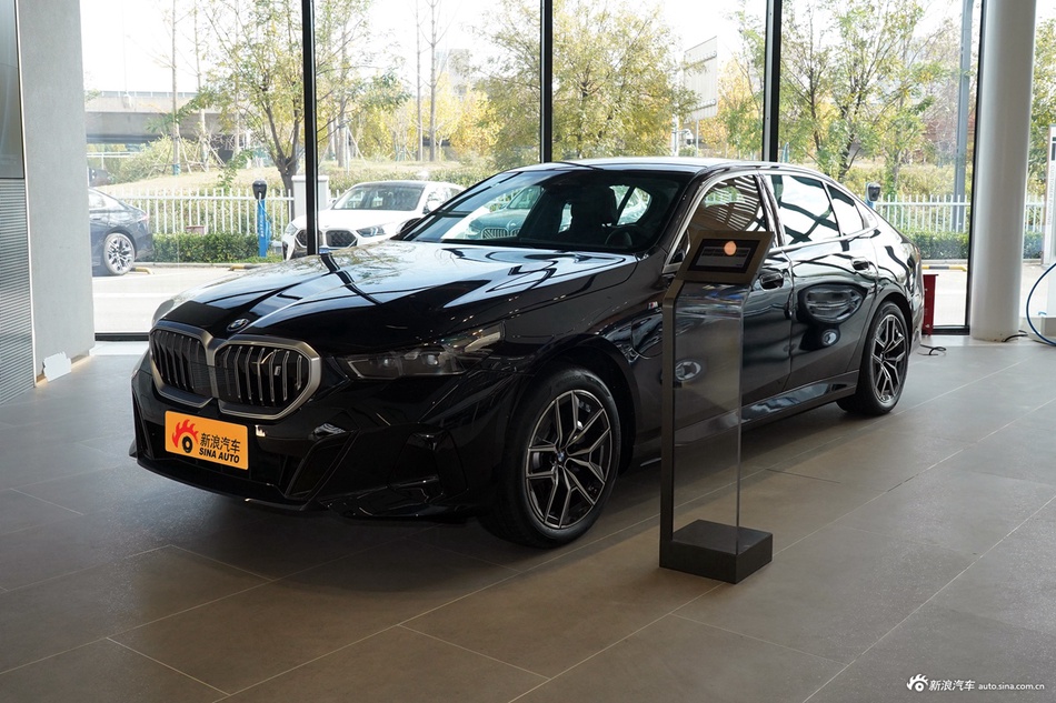 2026款宝马i5 eDrive 40L M运动套装