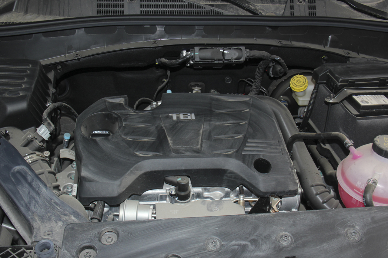 2019款荣威RX5 1.5T手动两驱Ali智联网铂金版