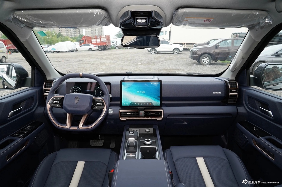 2023款大道 追光者 2.3T汽油自动四驱标轴尊享款