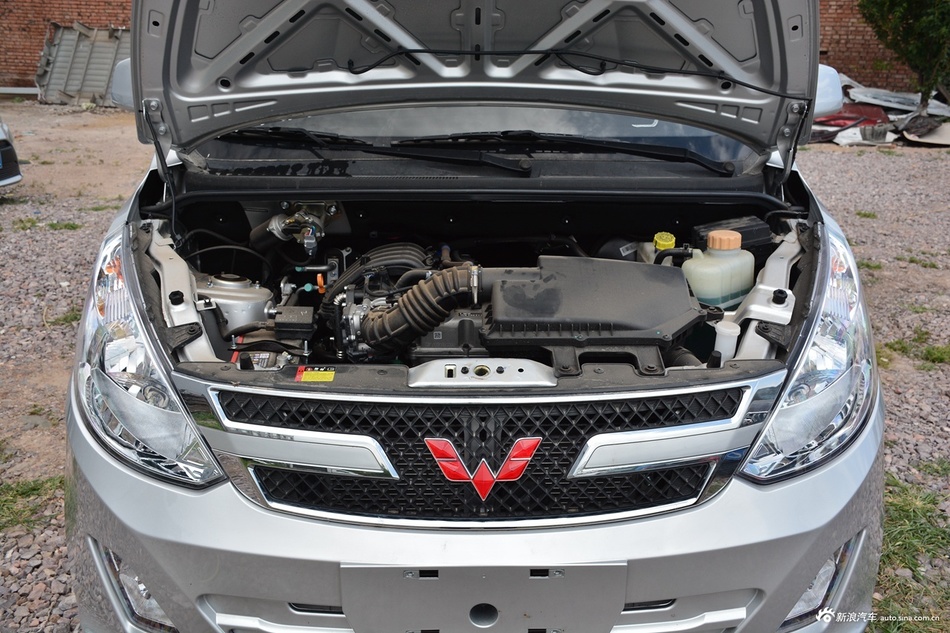 2018款五菱荣光V 1.2L手动标准型国V 