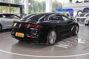 2024款腾势Z9插混 1100km 四驱Ultra版